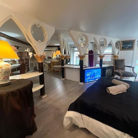 Av Montaigne Champs Elysee Париж Екстериор снимка
